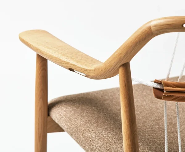 WOODEN MINIMALISTIC CHAIRS